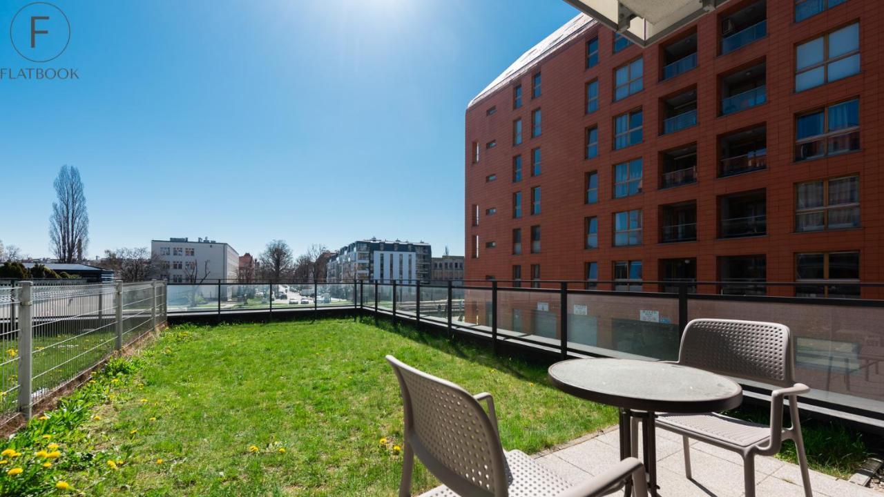 Flatbook - City Center Spa Apartments Motlawa Гданьск Экстерьер фото
